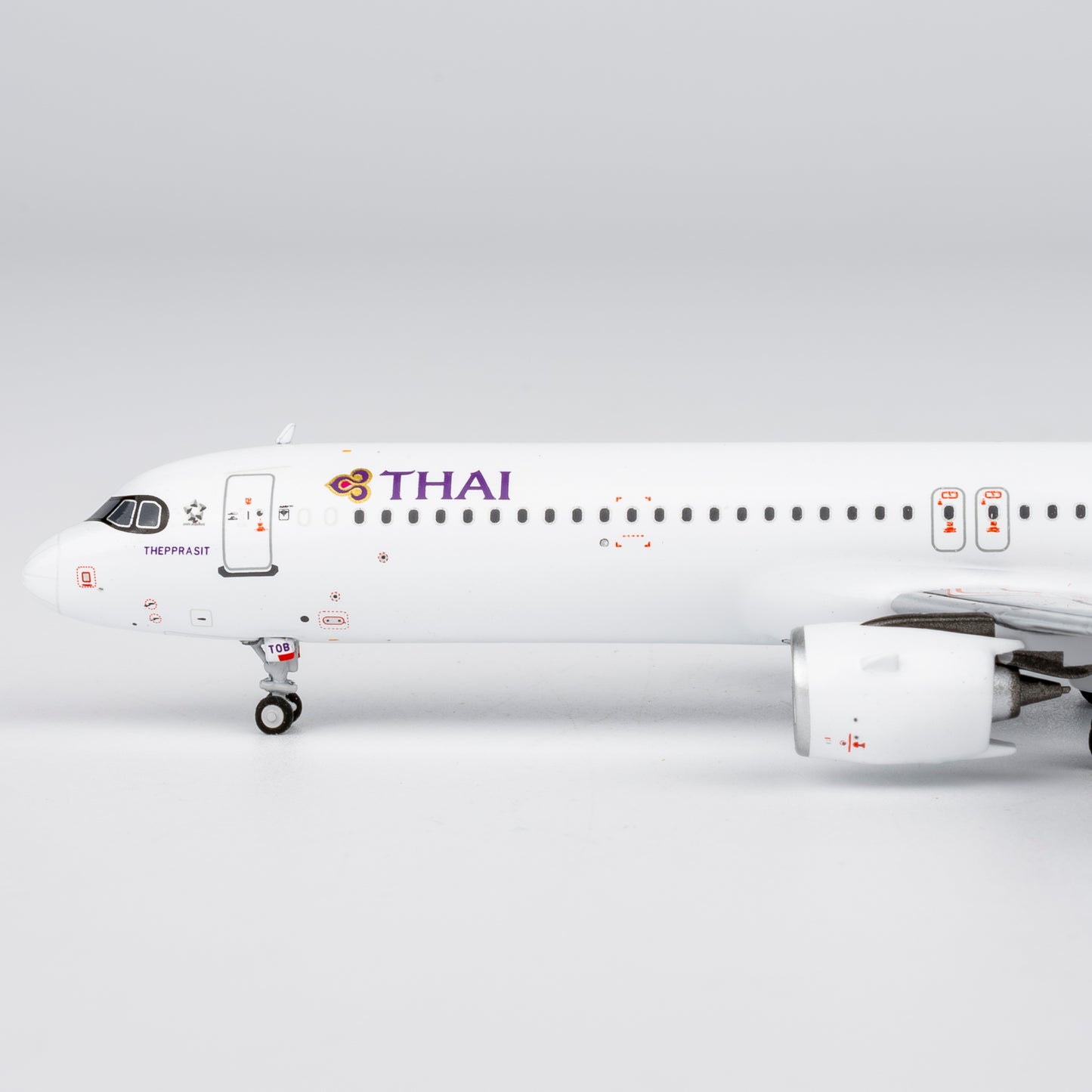 NG Models 1:400 Thai Airways Airbus A321neo HS-TOB 13150