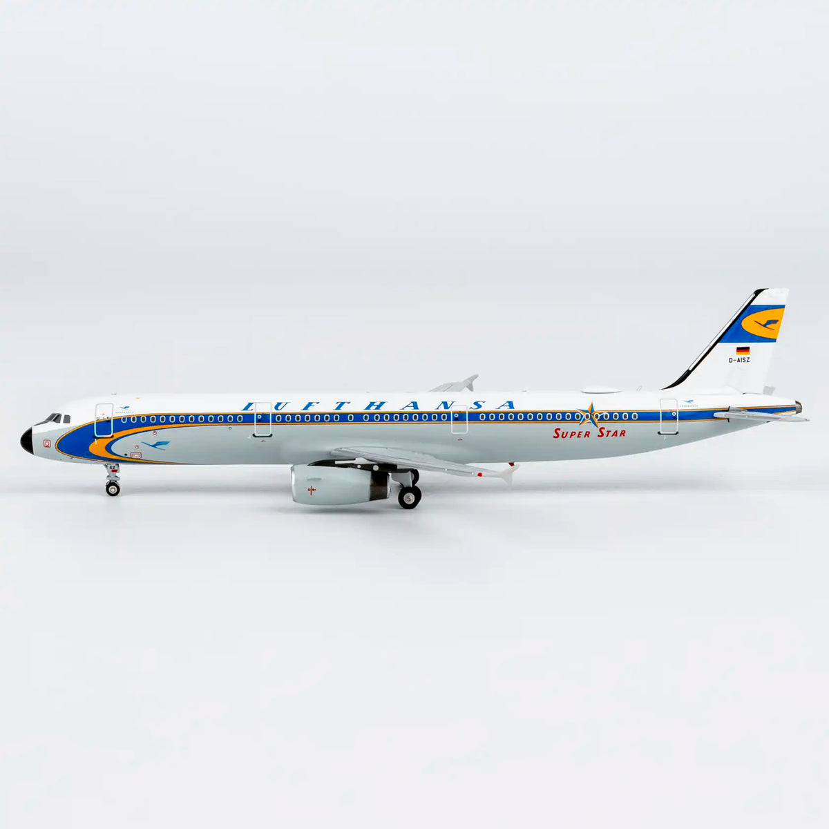 NG Models 1:400 Lufthansa Airbus A321 D-AISZ "Super Star Heritage" 13160