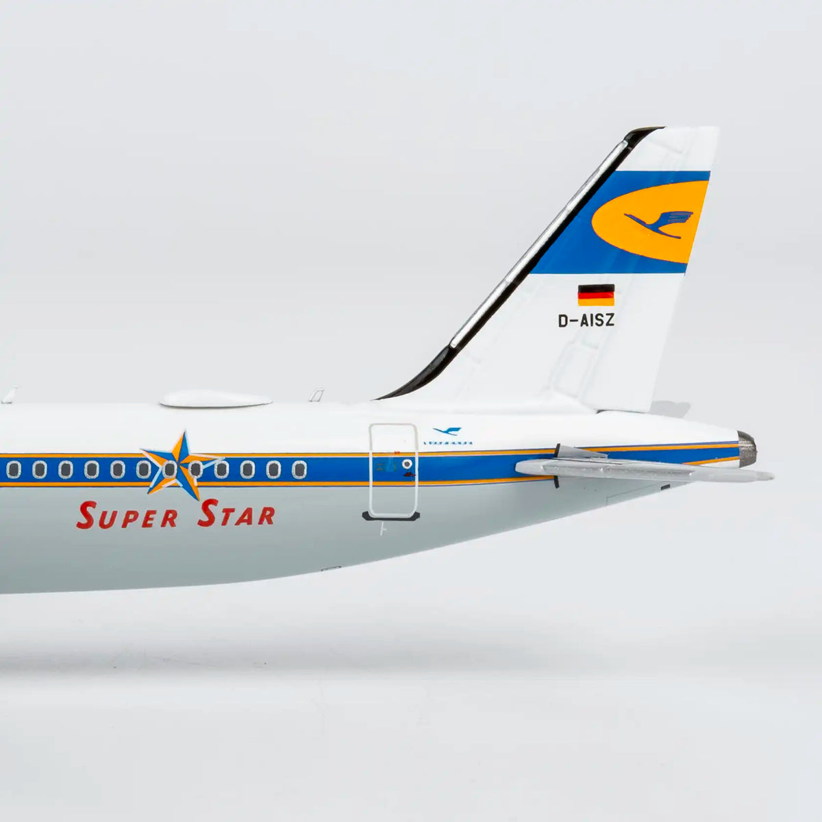 NG Models 1:400 Lufthansa Airbus A321 D-AISZ "Super Star Heritage" 13160