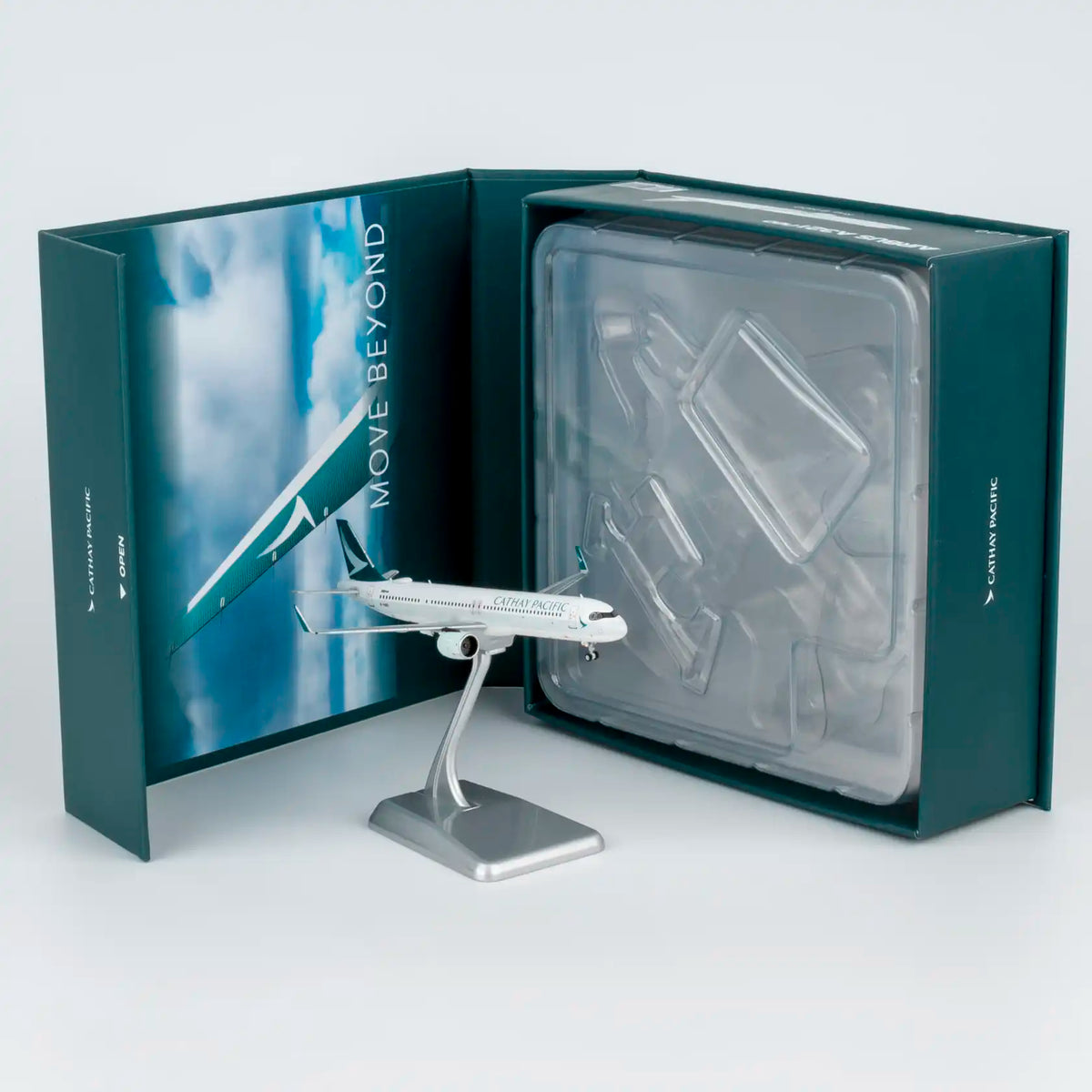NG ULTIMATE 1:400 Cathay Pacific Airbus A321neo B-HQD "Large Titles" 13161
