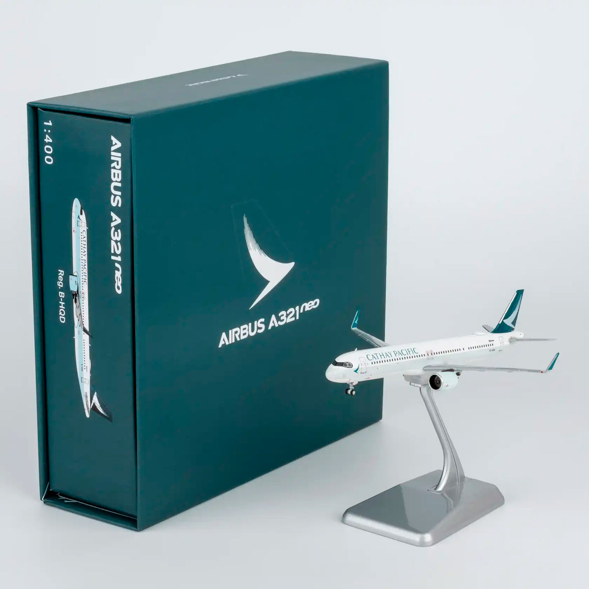 NG ULTIMATE 1:400 Cathay Pacific Airbus A321neo B-HQD "Large Titles" 13161