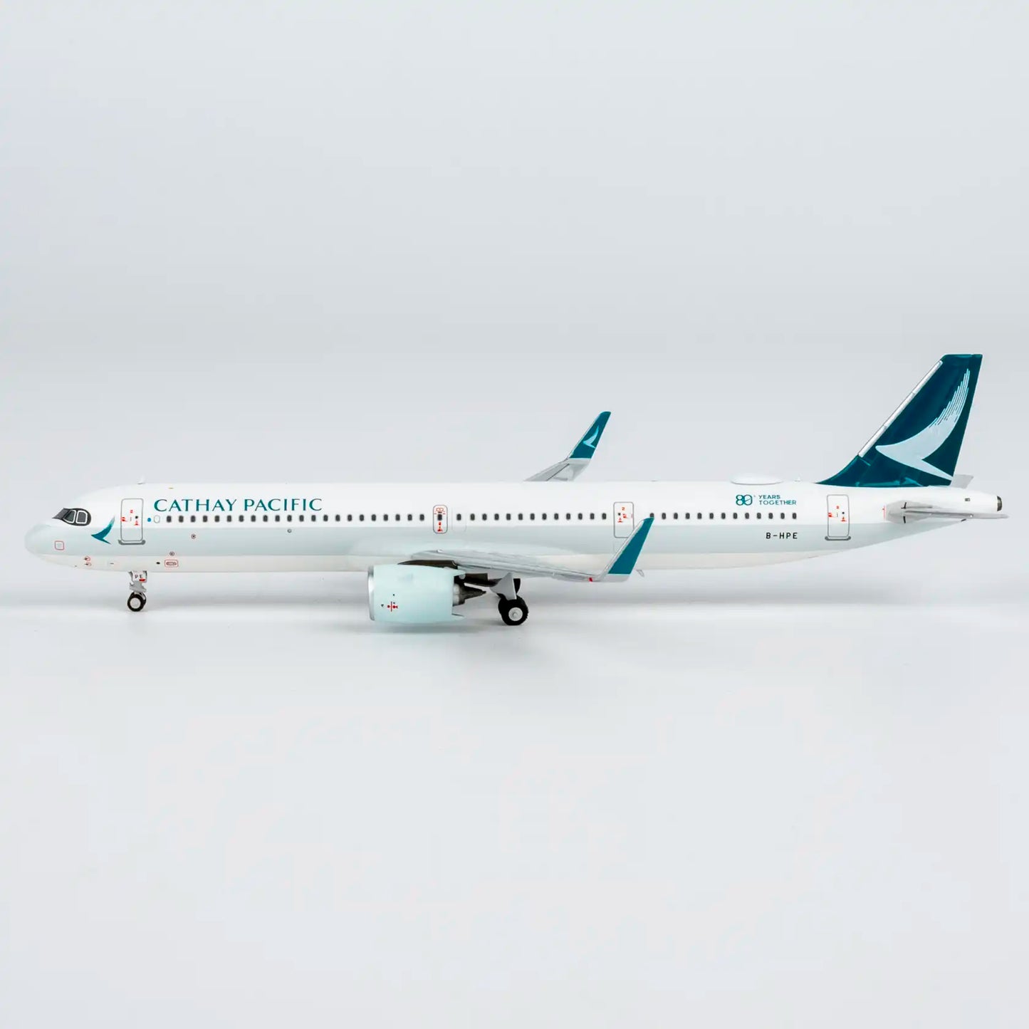 NG Models 1:400 Cathay Pacific Airbus A321neo B-HPE "80 Years Together" 13166