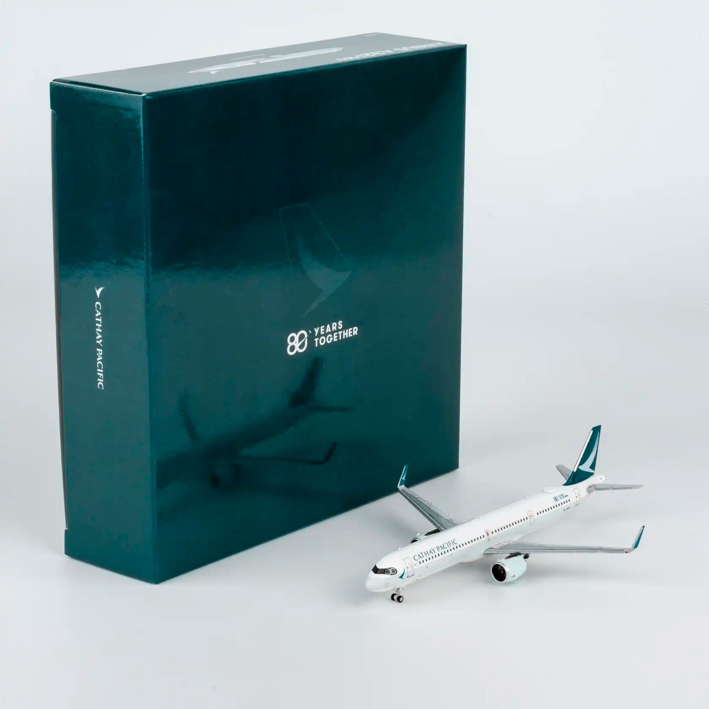 NG Models 1:400 Cathay Pacific Airbus A321neo B-HPE "80 Years Together" 13166