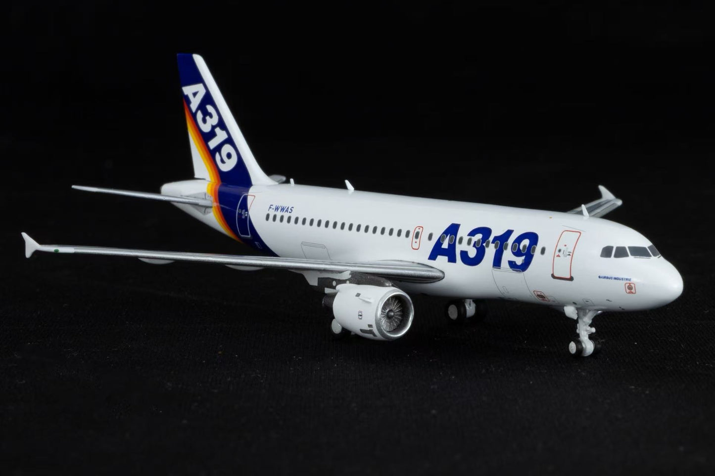 Pre-Order Kylin Models 1:400 Airbus A319 F-WWAS K319AIB01