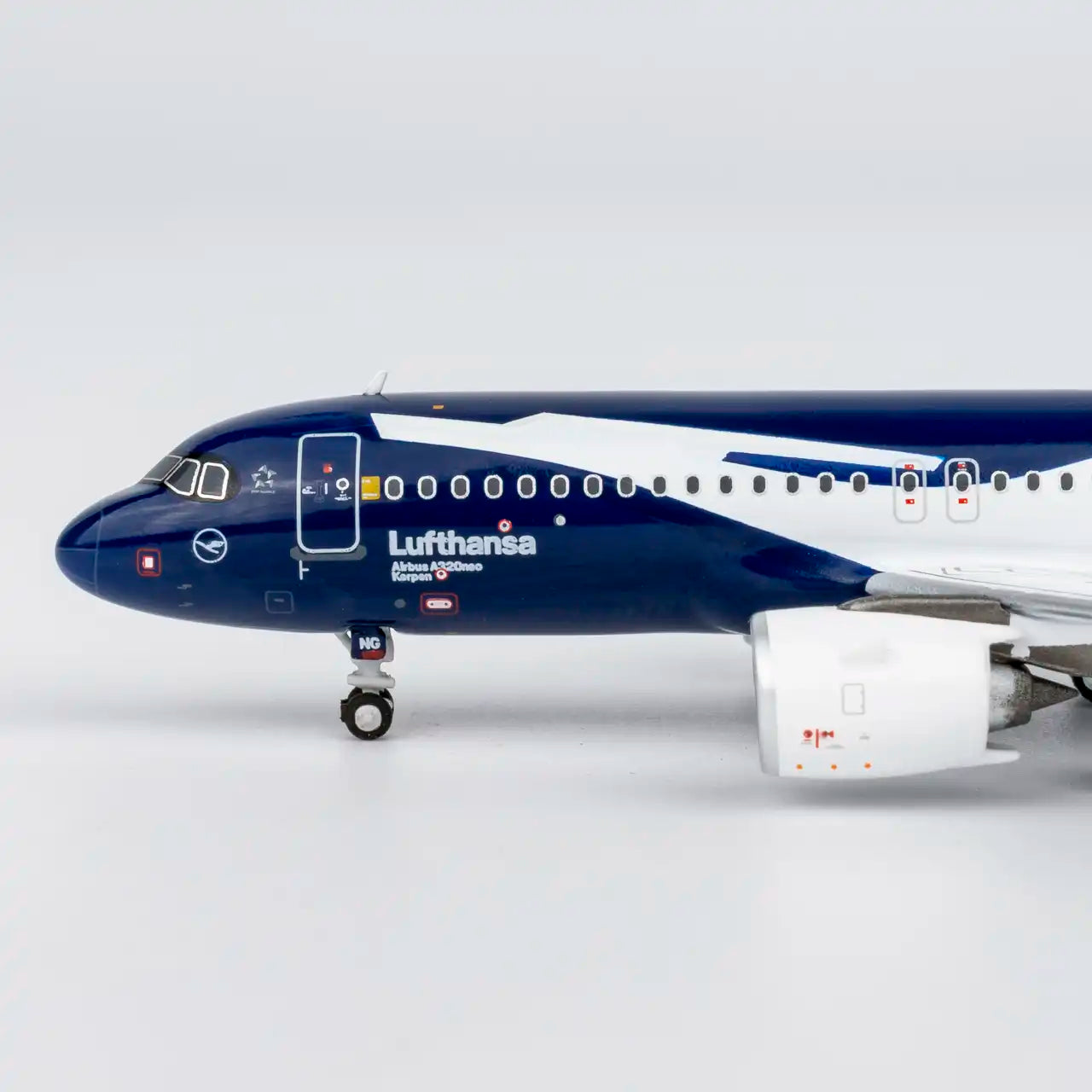 NG ULTIMATE 1:400 Lufthansa Airbus A320neo D-AING "100th Anniversary" 15071