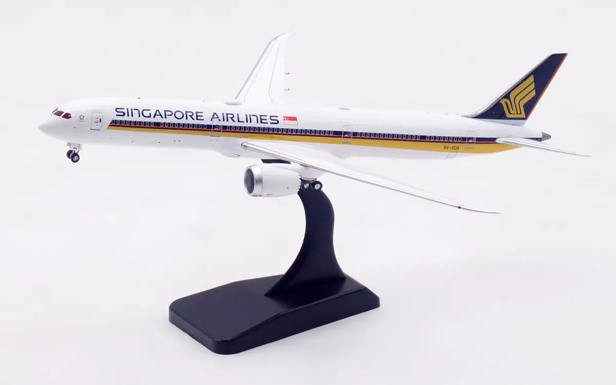 AV400 Singapore Airlines Boeing 787-10 9V-SDA AV4393