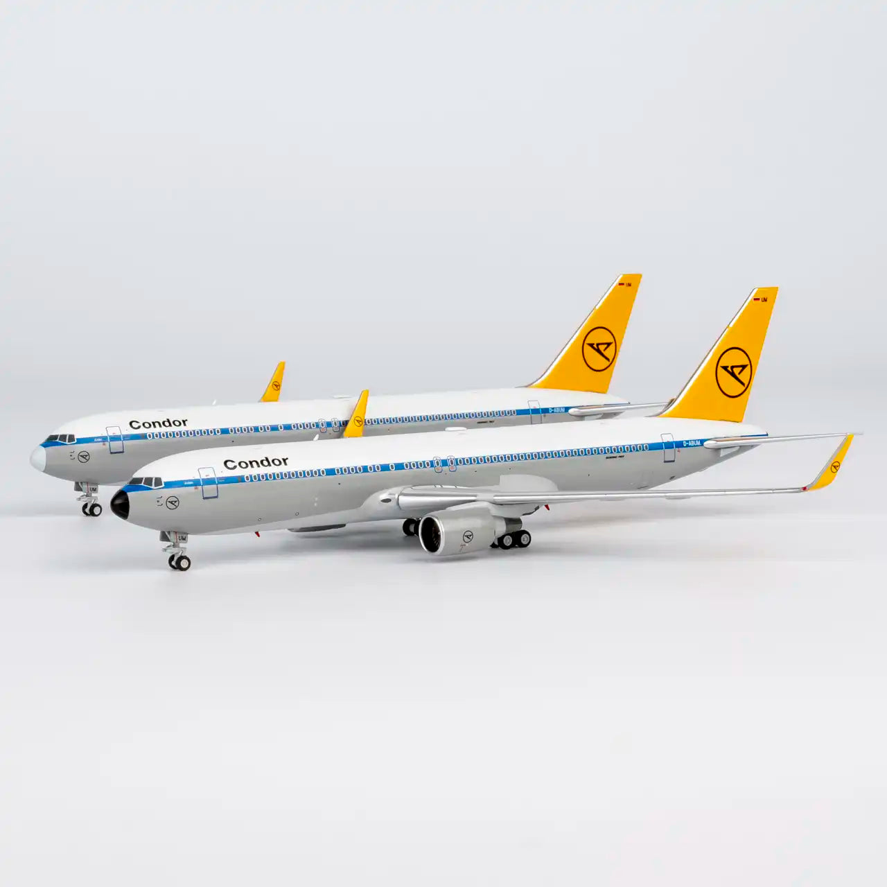 NG Models 1:400 Condor Boeing 767-300ER D-ABUM "retro colors with white nose" 17009