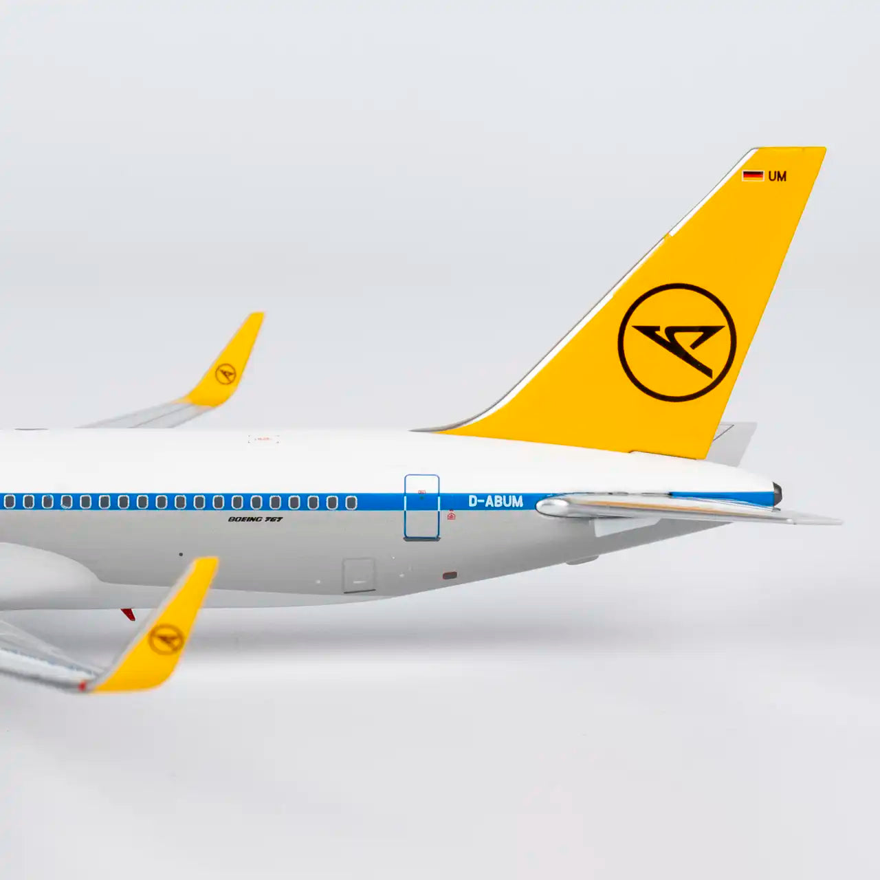 NG Models 1:400 Condor Boeing 767-300ER D-ABUM "retro" 17008