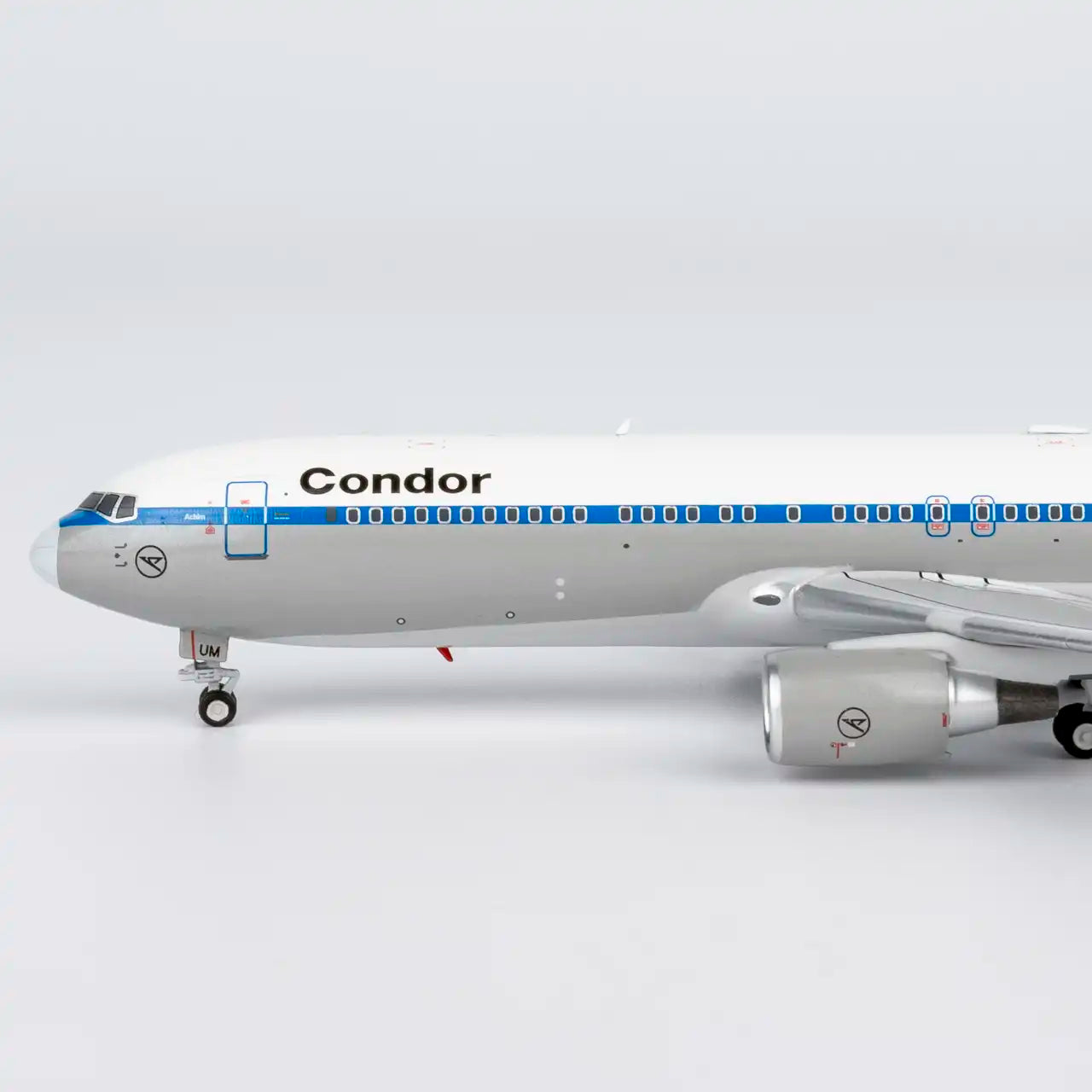 NG Models 1:400 Condor Boeing 767-300ER D-ABUM "retro colors with white nose" 17009