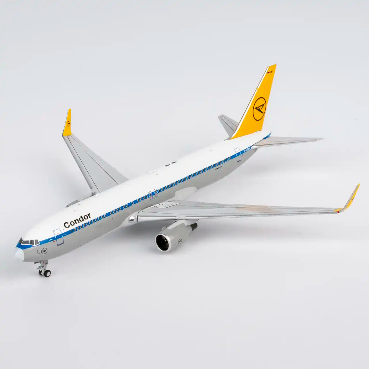 NG Models 1:400 Condor Boeing 767-300ER D-ABUM "retro colors with white nose" 17009