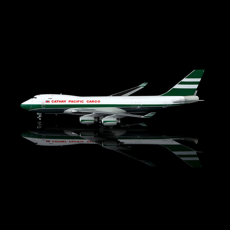 YY Wings 1:400 Cathay Pacific Boeing 747-400F VR-HUH YY74421