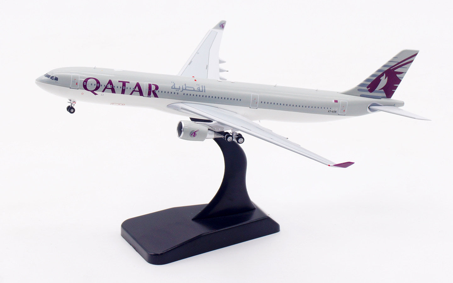 Aviation400 Qatar Airways Airbus A330-300 A7-AEN AV4355