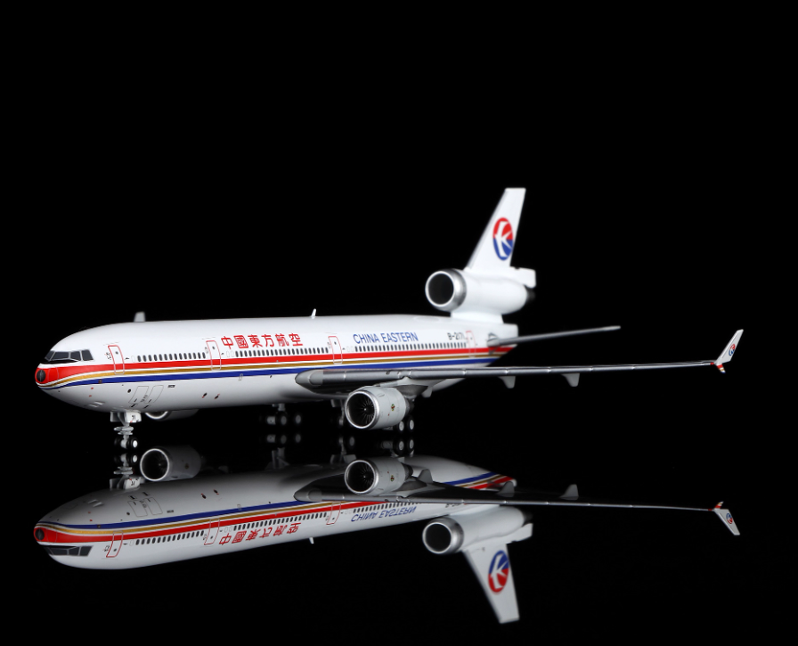 HX Models 1:400 China Eastern McDonnell Douglas MD-11 B-2171