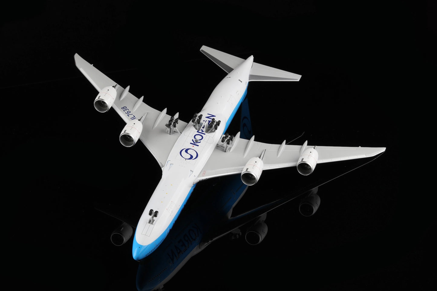 Pre-Order SQ Wings 1:200 Korean Air Boeing 747-8 HL7638 "New Livery" L2179