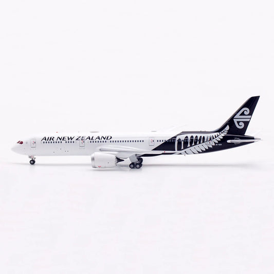 AV400 Air New Zealand Boeing 787-9 ZK-NZR AV4394