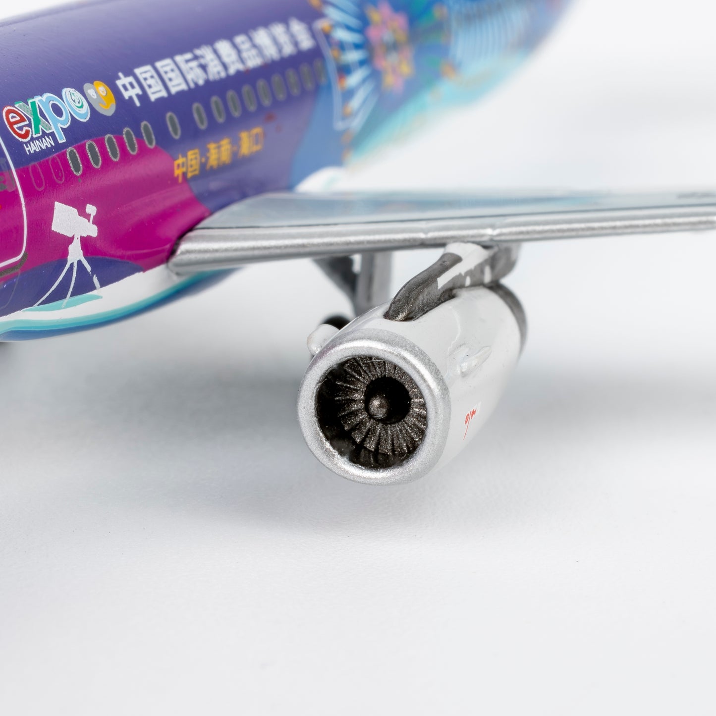 NG Models 1:400 China Southern Airlines Airbus A321 B-1625 "CICP Expo" 24058