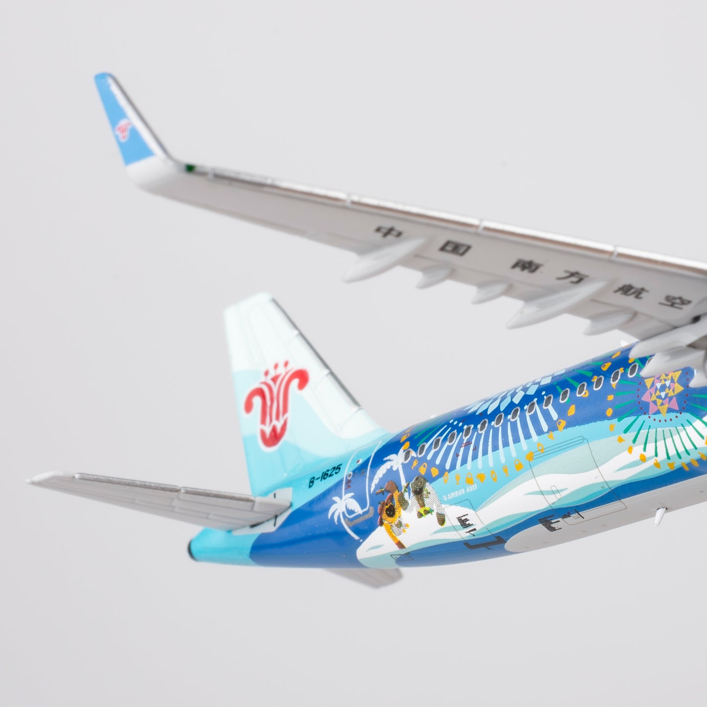 NG Models 1:400 China Southern Airlines Airbus A321 B-1625 "CICP Expo" 24058