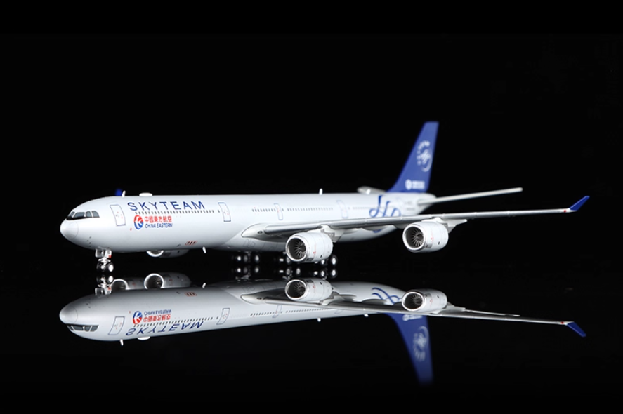 YY Wings 1:400 China Eastern Airbus A340-600 B-6053 "Skyteam"