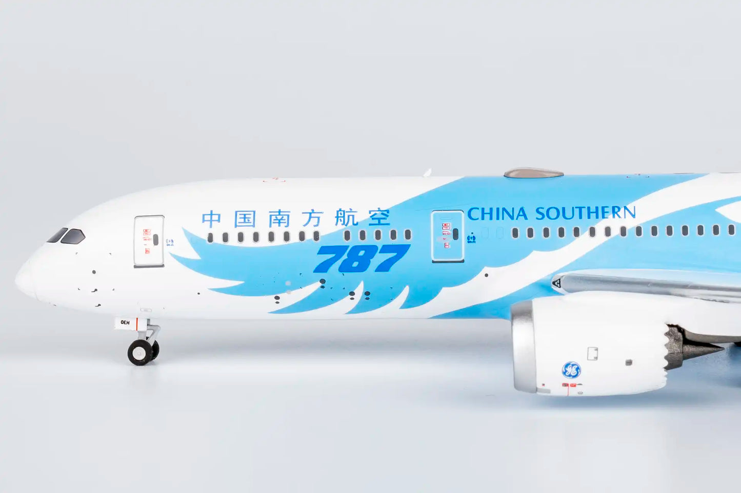 NG Models 1:400 China Southern Airlines Boeing 787-9 B-20EH "1000th 787 delivered" 24178