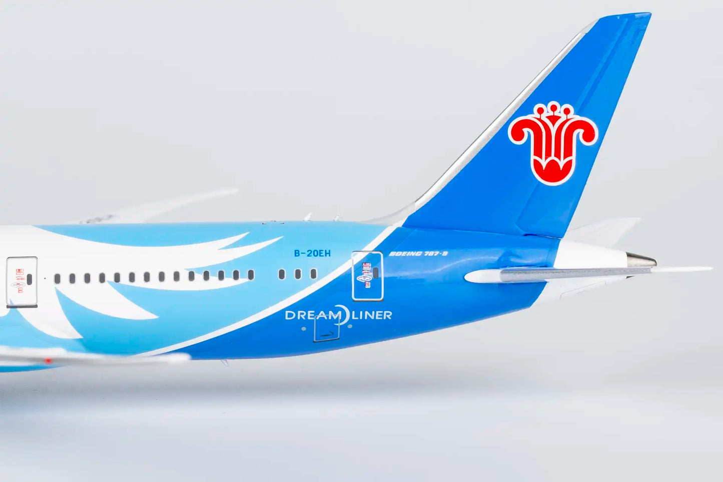 NG Models 1:400 China Southern Airlines Boeing 787-9 B-20EH "1000th 787 delivered" 24178