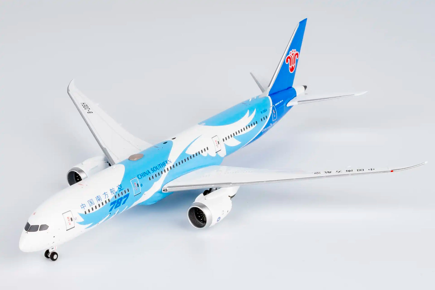 NG Models 1:400 China Southern Airlines Boeing 787-9 B-20EH "1000th 787 delivered" 24178