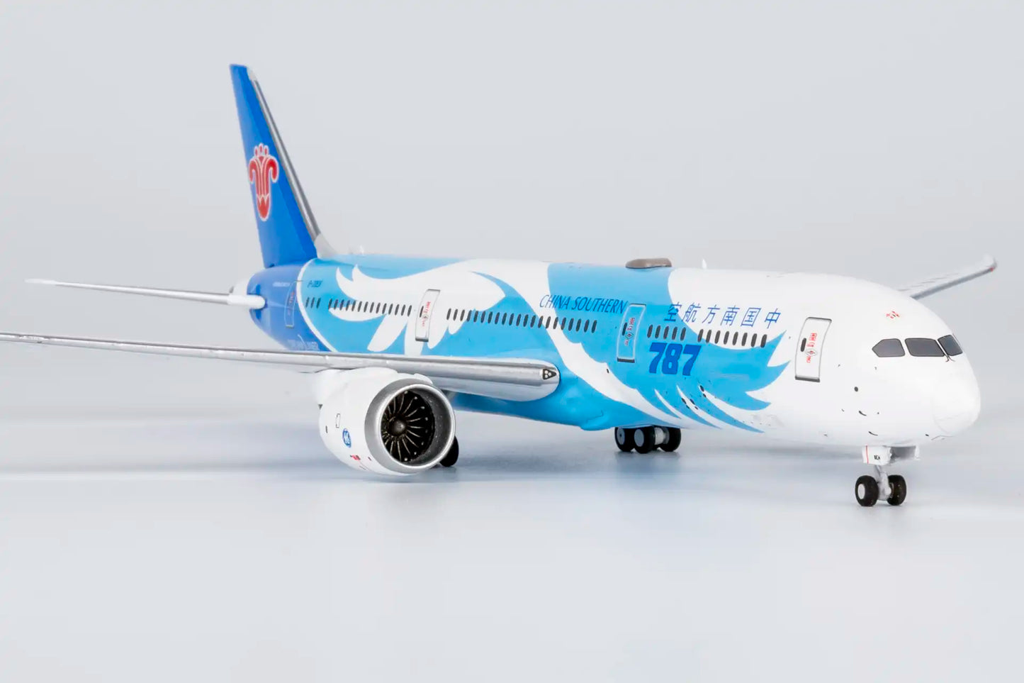 NG Models 1:400 China Southern Airlines Boeing 787-9 B-20EH "1000th 787 delivered" 24178
