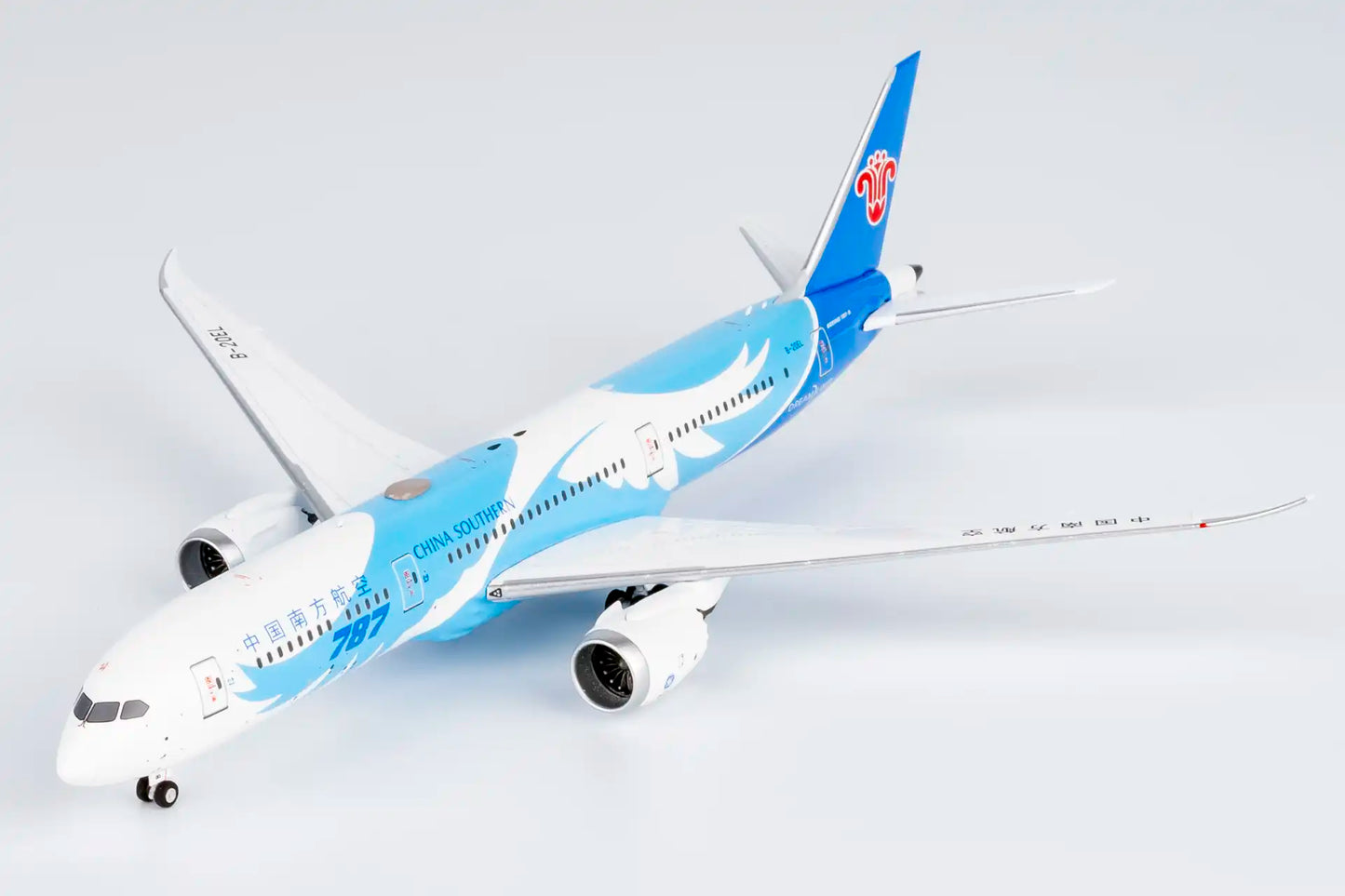 NG Models 1:400 China Southern Airlines Boeing 787-9 B-20EL 24179