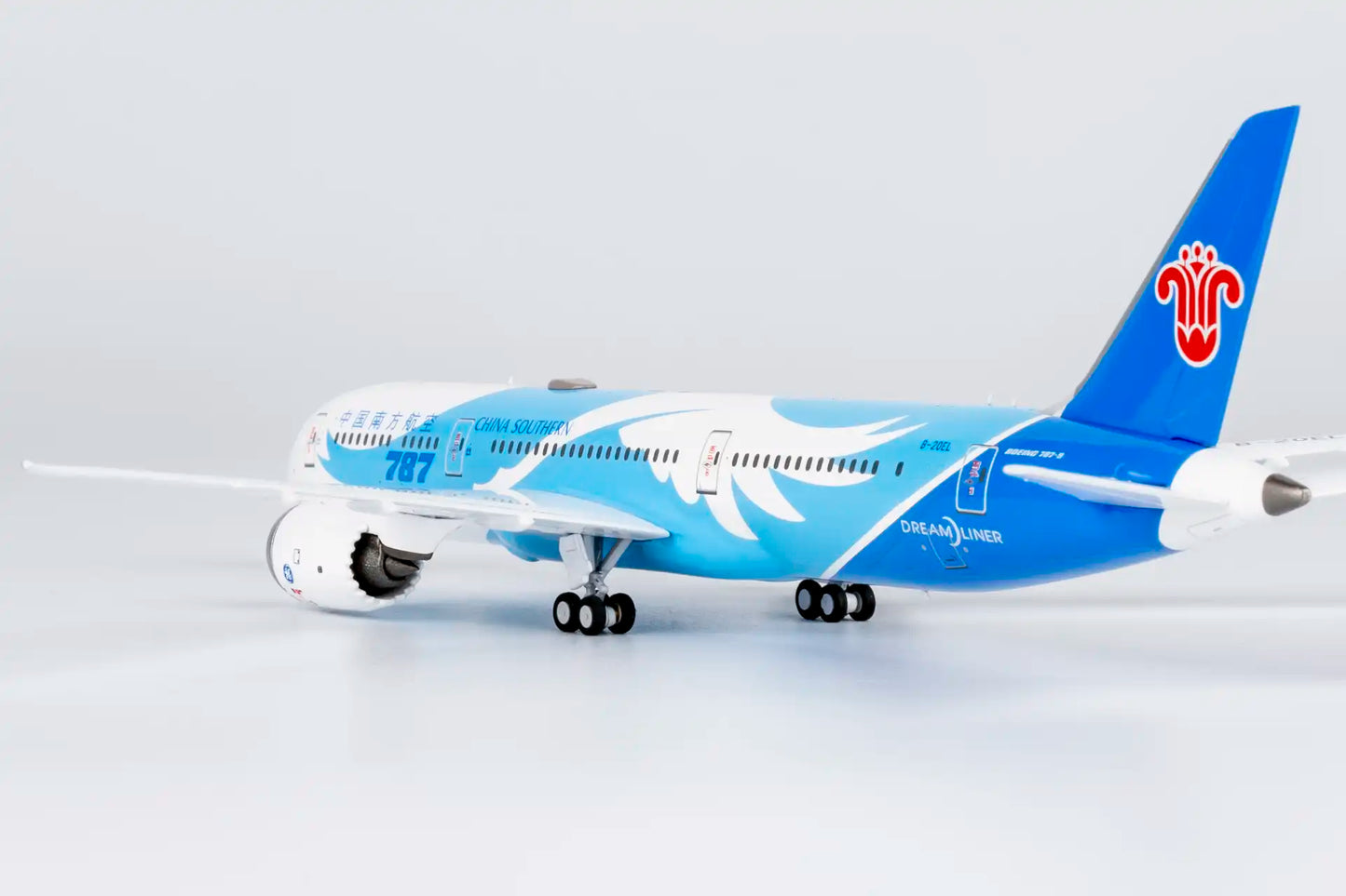 NG Models 1:400 China Southern Airlines Boeing 787-9 B-20EL 24179