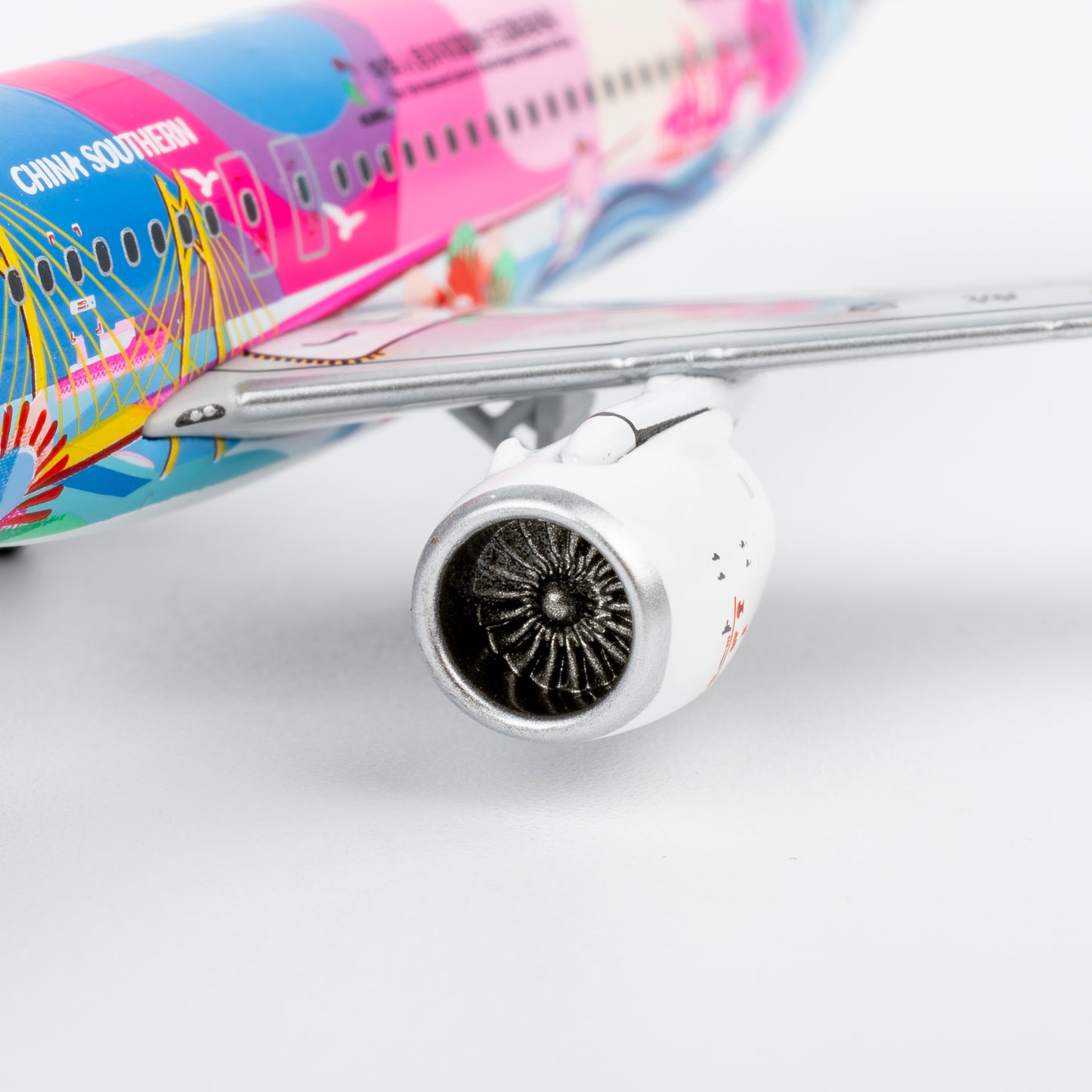 NG Models 1:400 China Southern Airlines COMAC C919 B-658W "Grand Beauty Bay Area" 24186