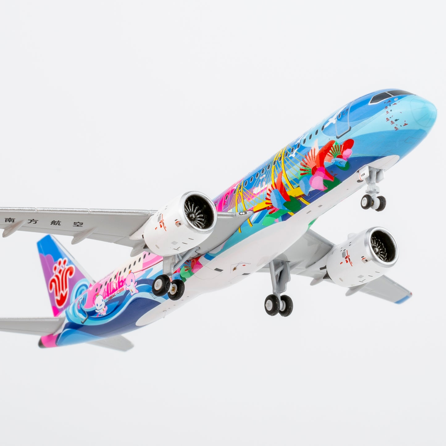 NG ULTIMATE 1:400 China Southern Airlines COMAC C919 B-658W "Greater Beauty Bay Area" 24187