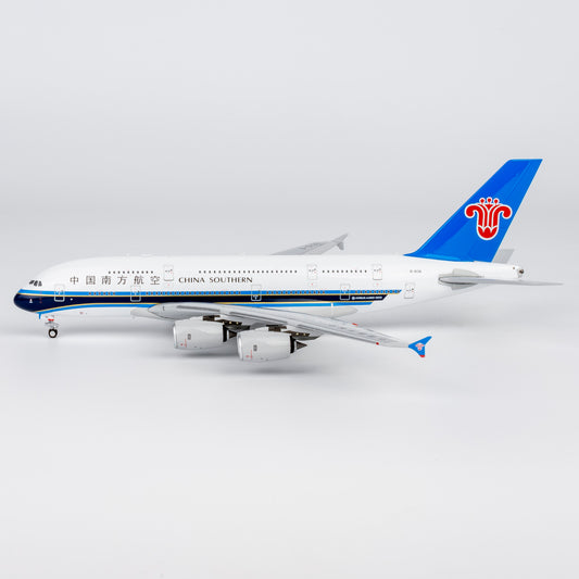 NG ULTIMATE 1:400 China Southern Airbus A380 B-6136 "First A380 for China" 24625