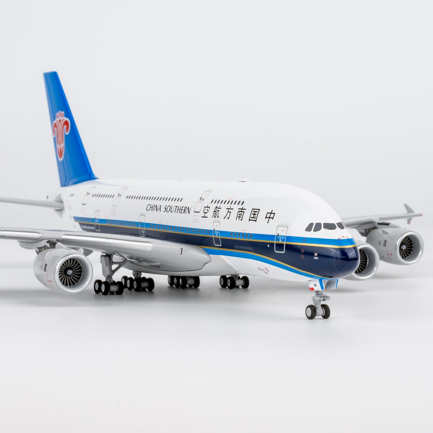 NG ULTIMATE 1:400 China Southern Airbus A380 B-6136 "First A380 for China" 24625