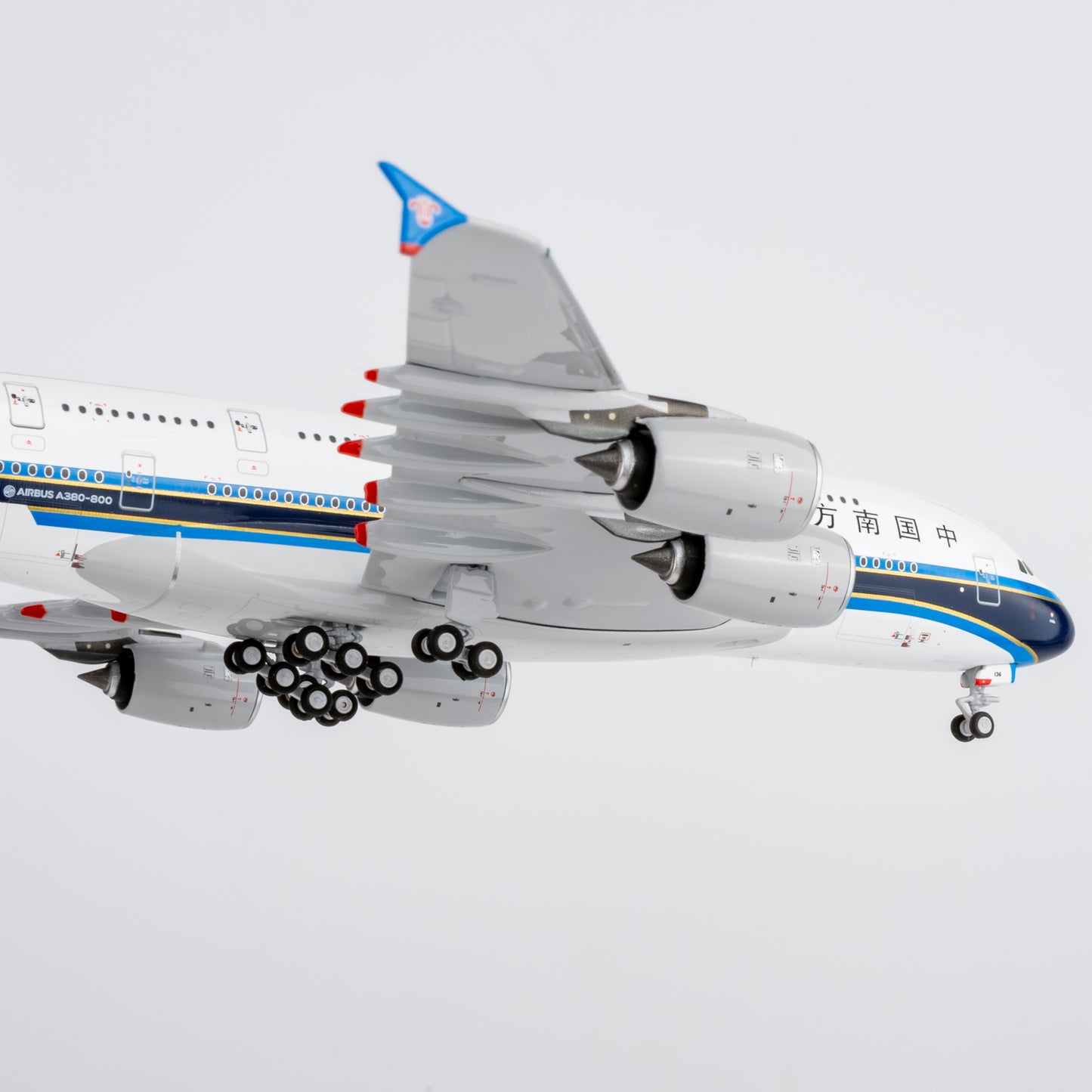 NG ULTIMATE 1:400 China Southern Airbus A380 B-6136 "First A380 for China" 24625