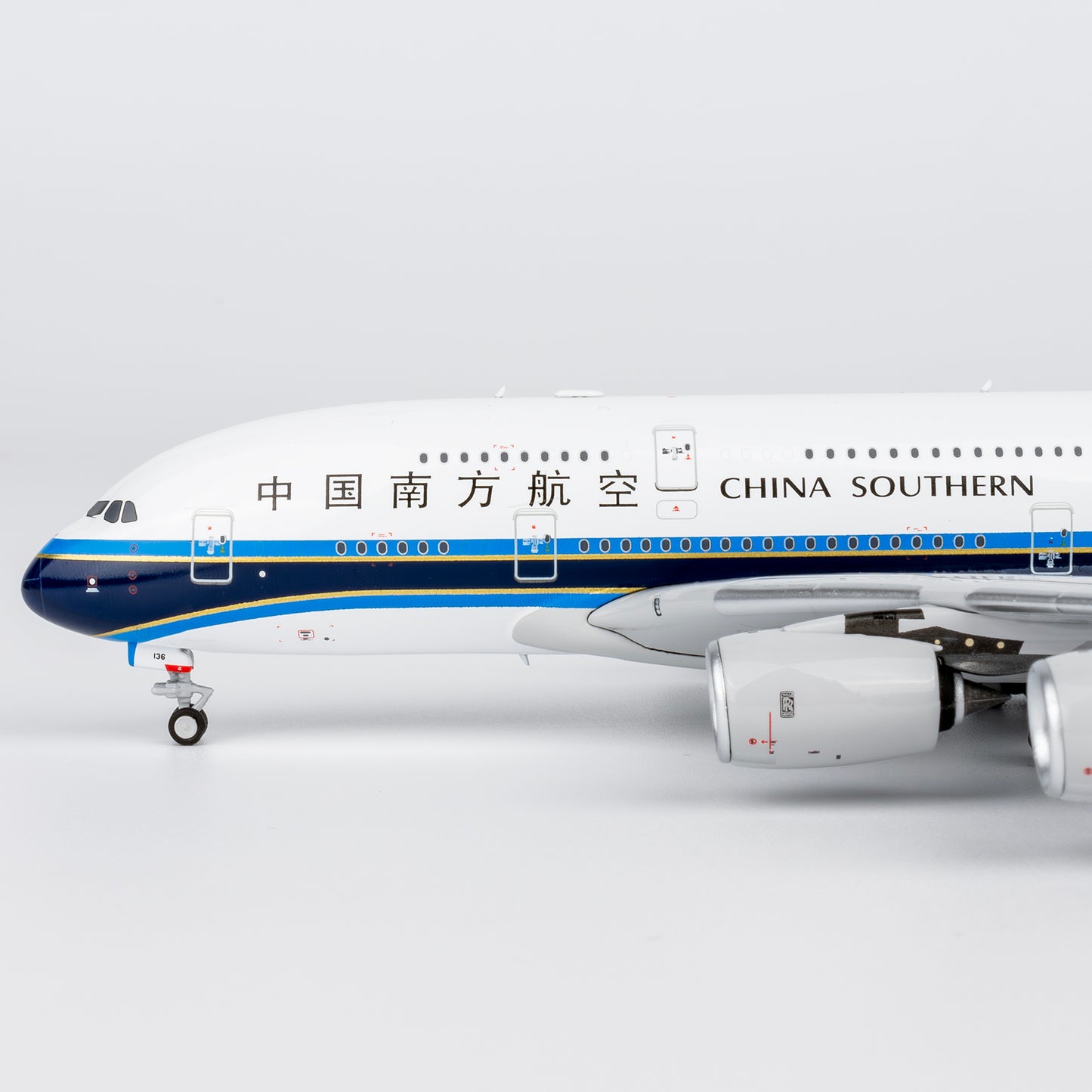 NG ULTIMATE 1:400 China Southern Airbus A380 B-6136 "First A380 for China" 24625