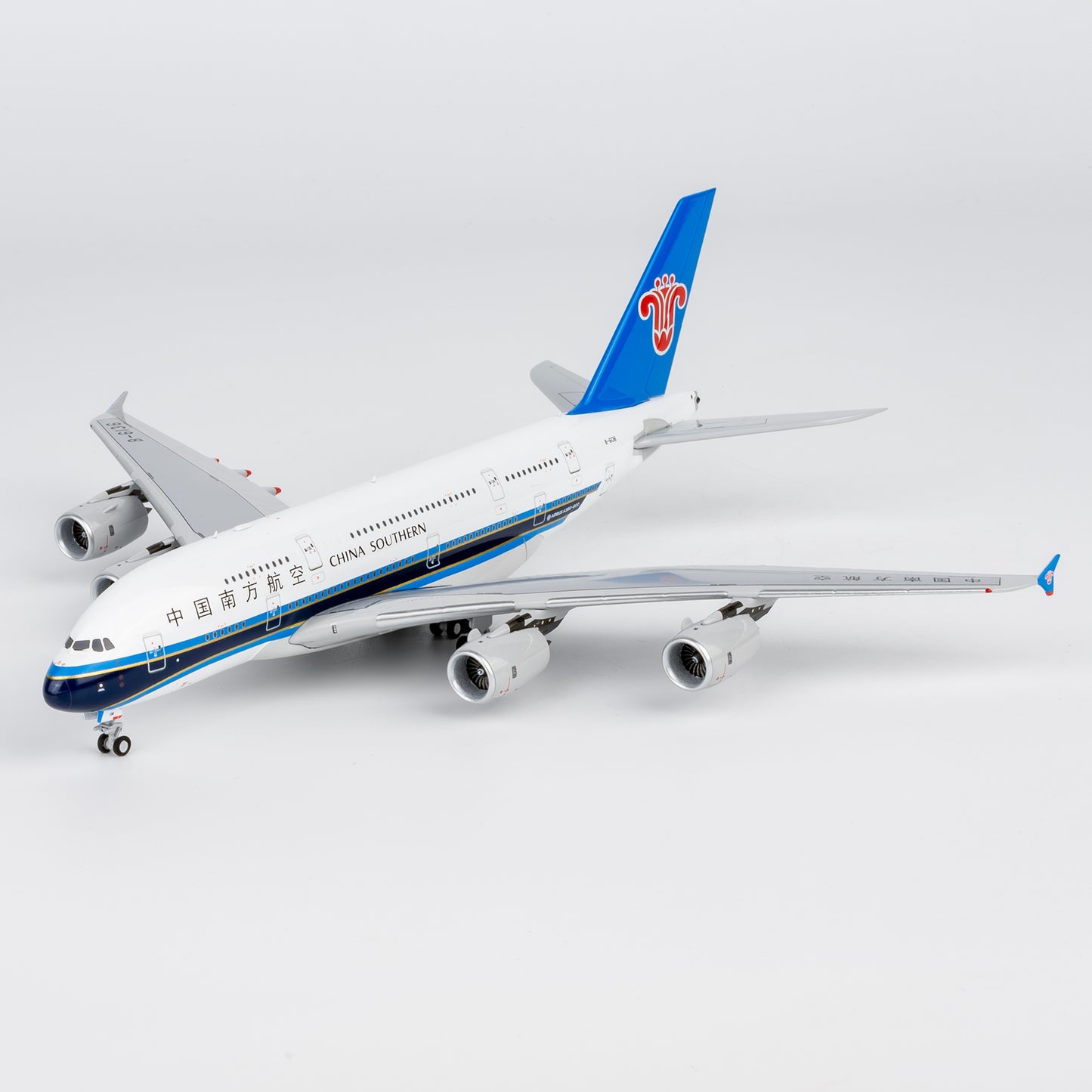 NG ULTIMATE 1:400 China Southern Airbus A380 B-6136 "First A380 for China" 24625