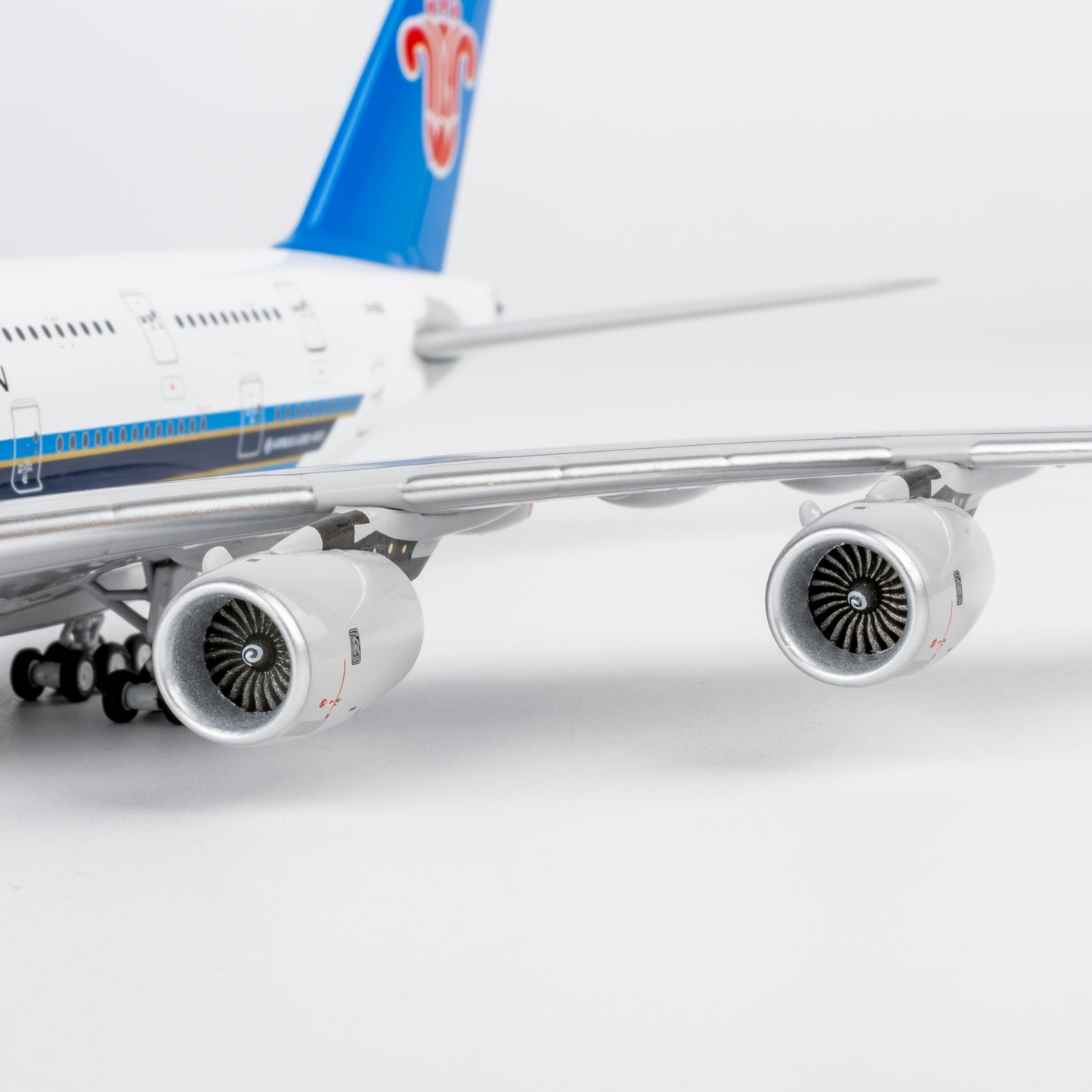 NG Models 1:400 China Southern Airbus A380 B-6136 "First A380 for China" 24626