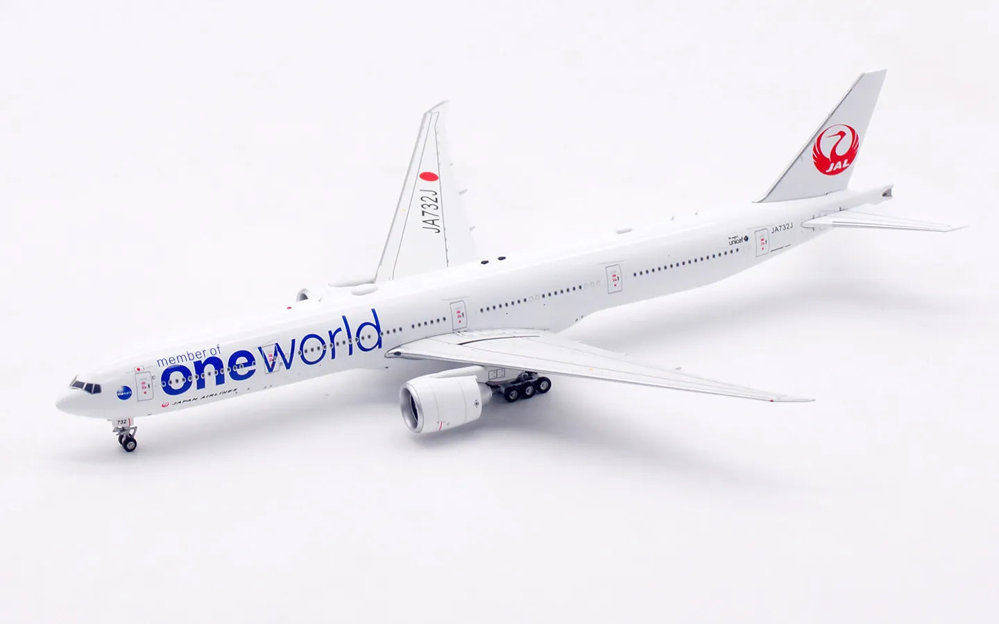 AV400 Japan Airlines Boeing 777-346ER JA372J "oneworld" AV4410
