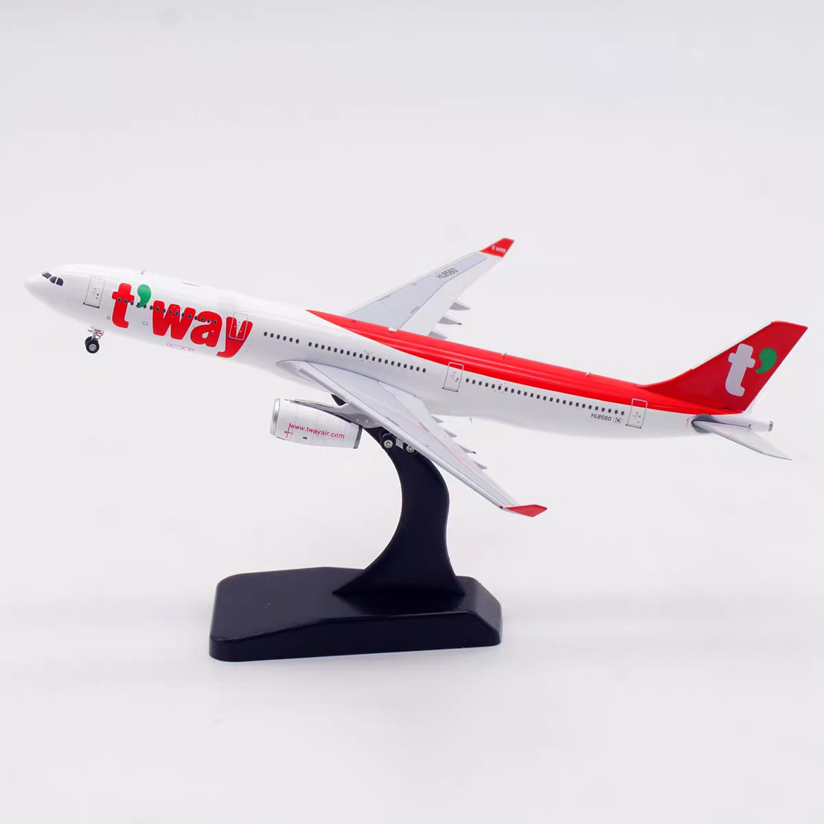 AV400 T'Way Air Airbus A330-343 HL8560 AV4350
