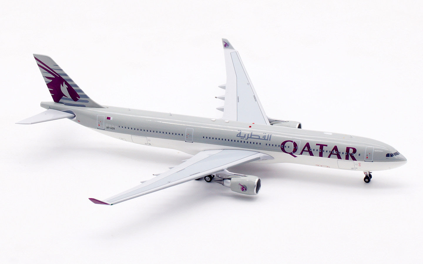Aviation400 Qatar Airways Airbus A330-300 A7-AEN AV4355