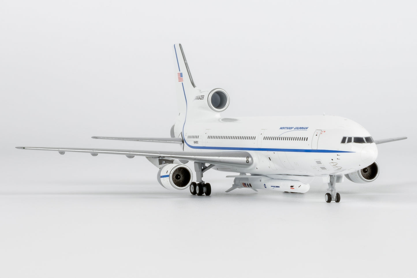 NG Models 1:400 Northrop Grumman L-1011 "with missle testbed" N140SC 31037