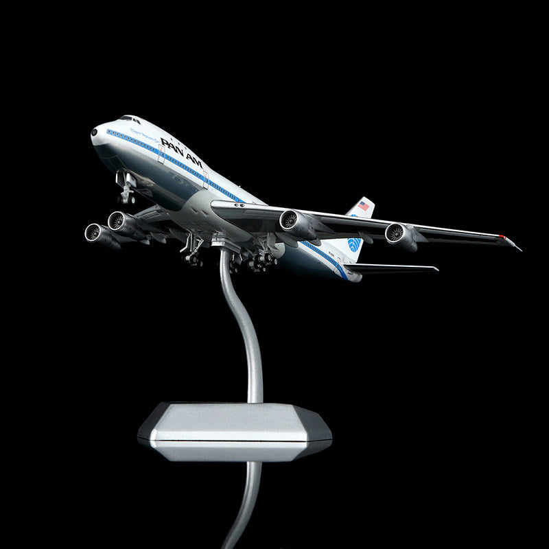 HX Models 1:400 Pan Am Boeing 747-200 N742PA "Clipper Neptune's Car"