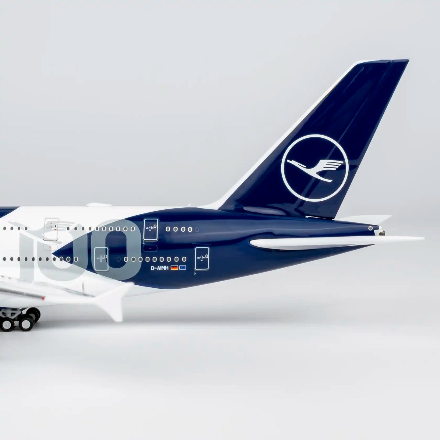 NG ULTIMATE 1:400 Lufthansa Airbus A380 D-AIMH "100 Years" 38001
