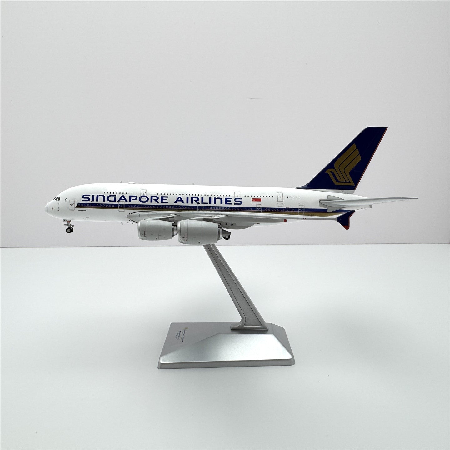 Pre-Order YY Wings 1:400 Singapore Airlines Airbus A380 9V-SKJ
