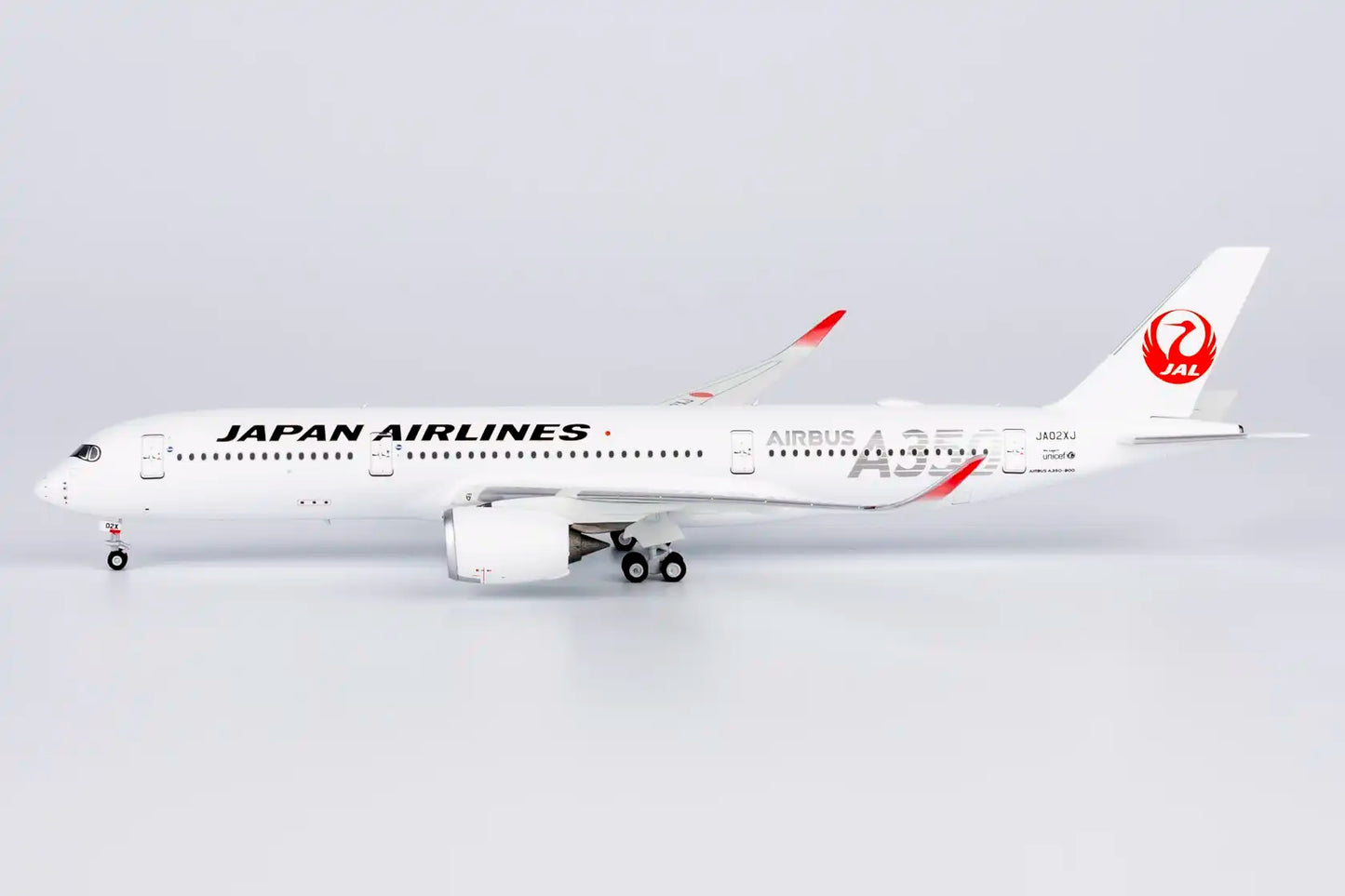 NG Models 1:400 JAL Airbus A350-900 JA02XJ "Silver A350 Titles" 39096
