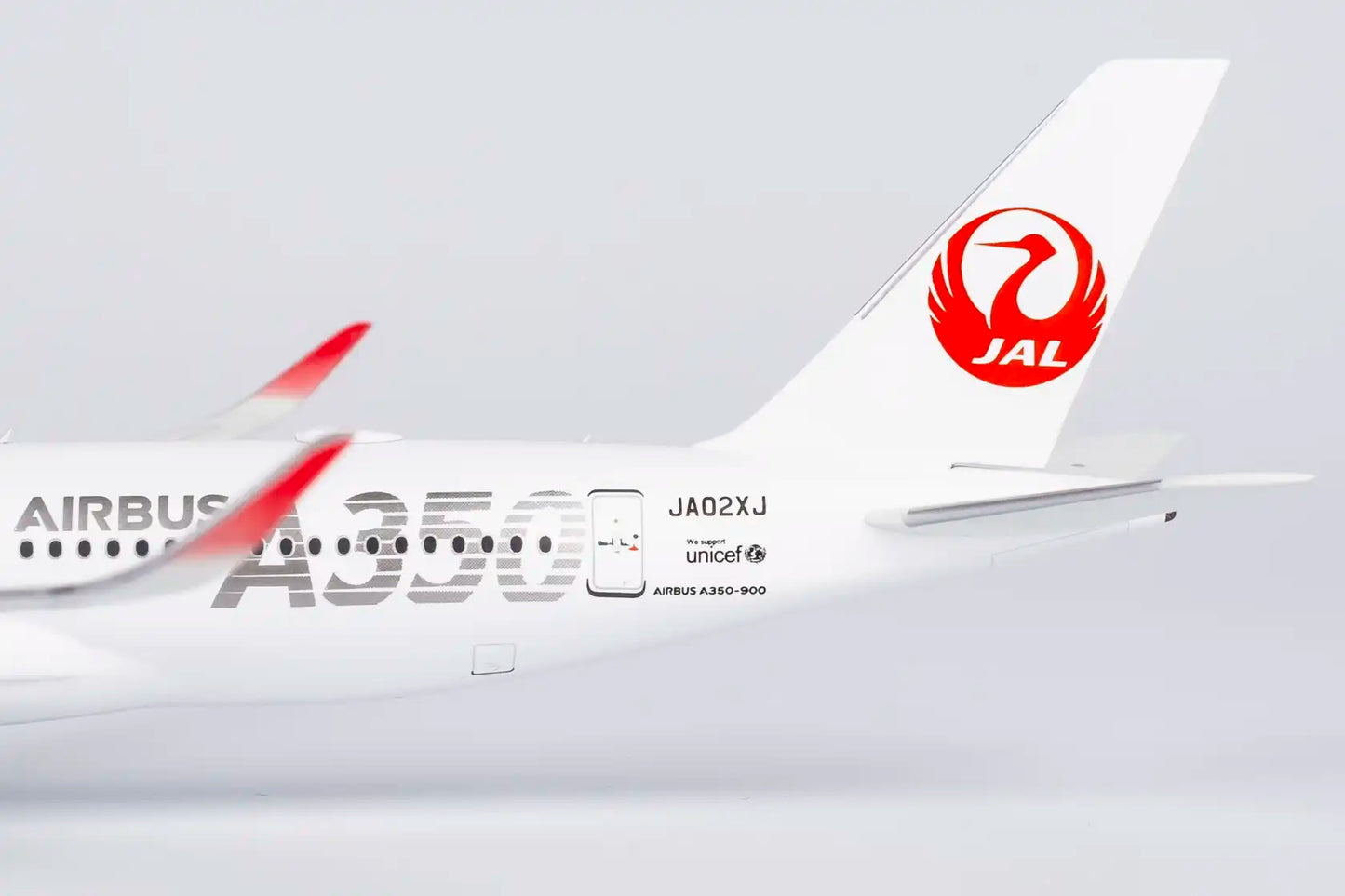 NG Models 1:400 JAL Airbus A350-900 JA02XJ "Silver A350 Titles" 39096