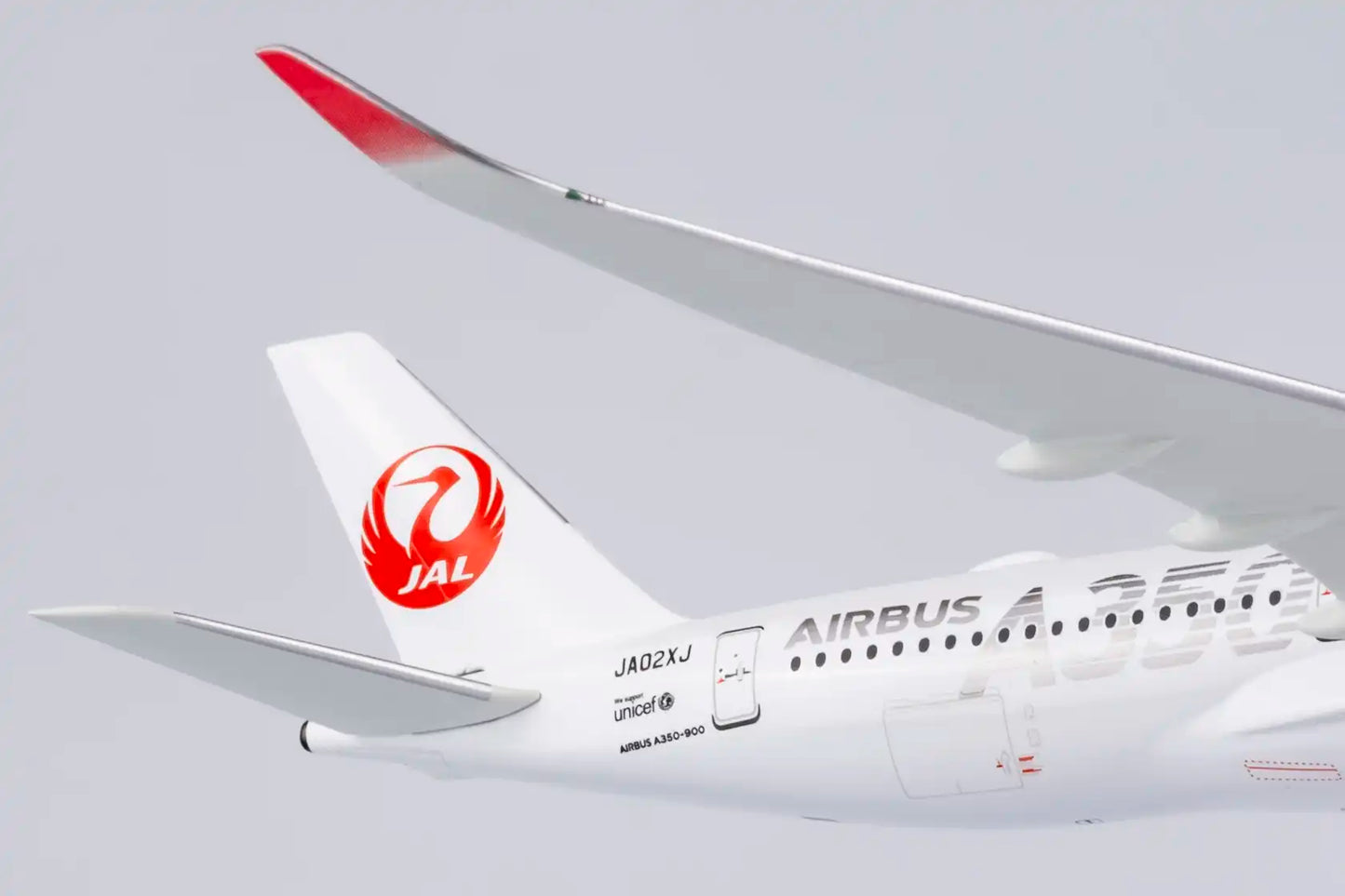 NG Models 1:400 JAL Airbus A350-900 JA02XJ "Silver A350 Titles" 39096