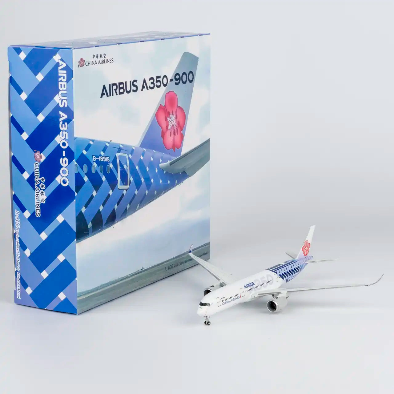 NG Models 1:400 China Airlines Airbus A350-900 B-18918 "Carbon Fiber" 39116