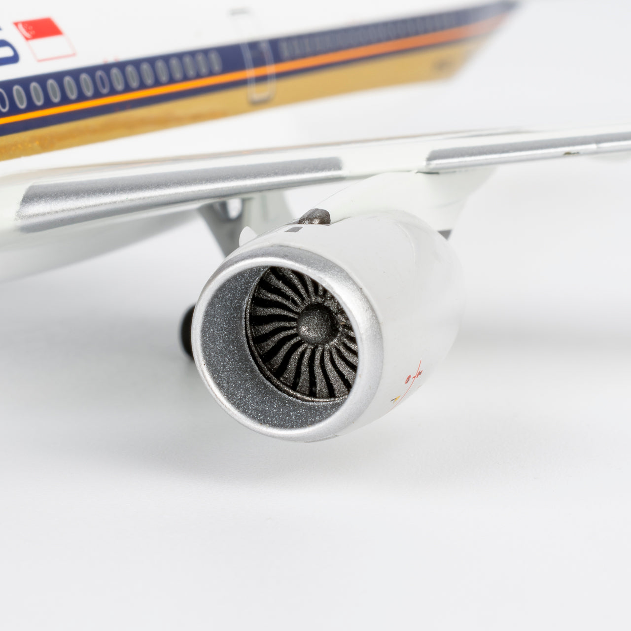 NG Models 1:400 Singapore Airlines Airbus A350-900 9V-SJI 39121