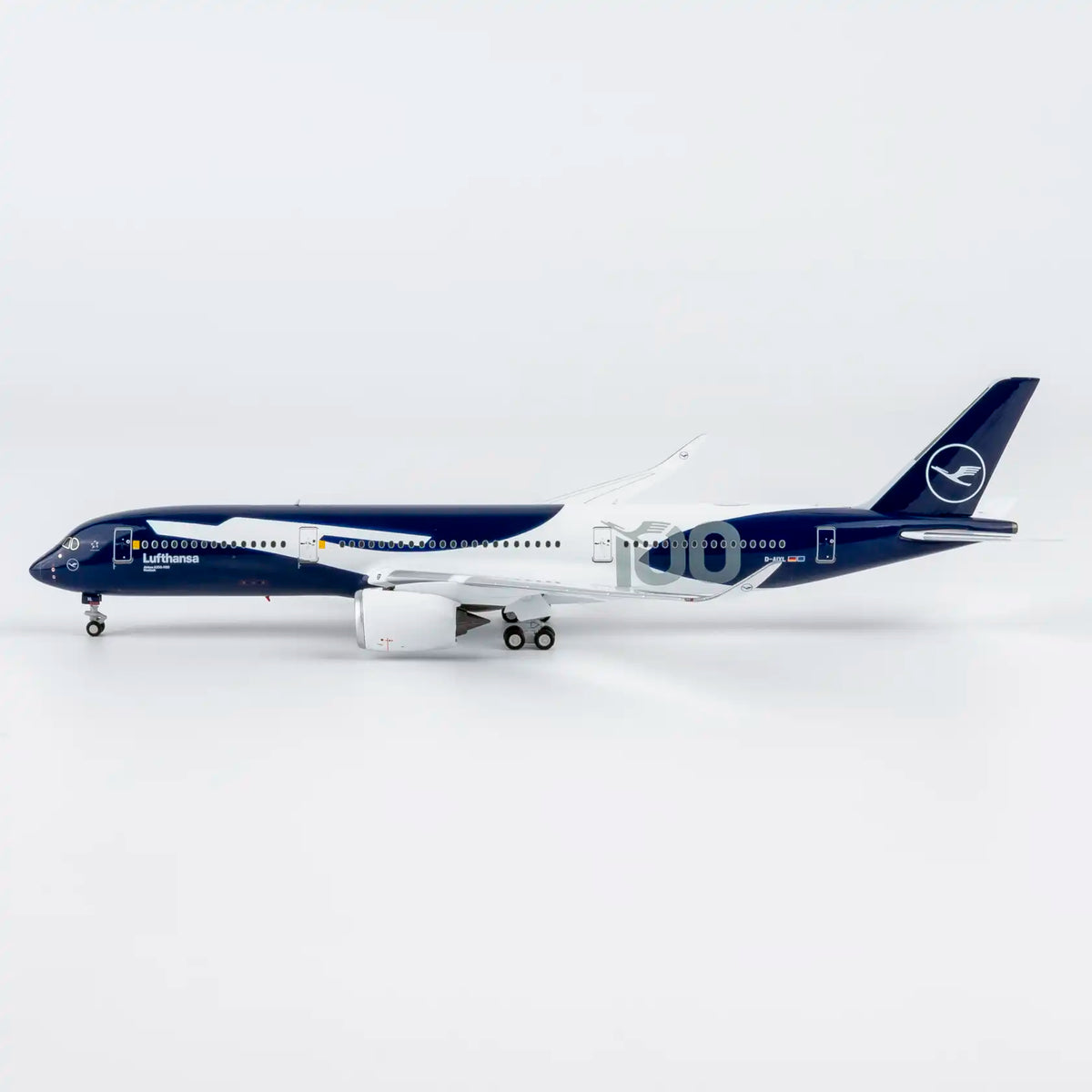 NG ULTIMATE 1:400 Lufthansa Airbus A350-900 D-AIXL "100 Years" 39130