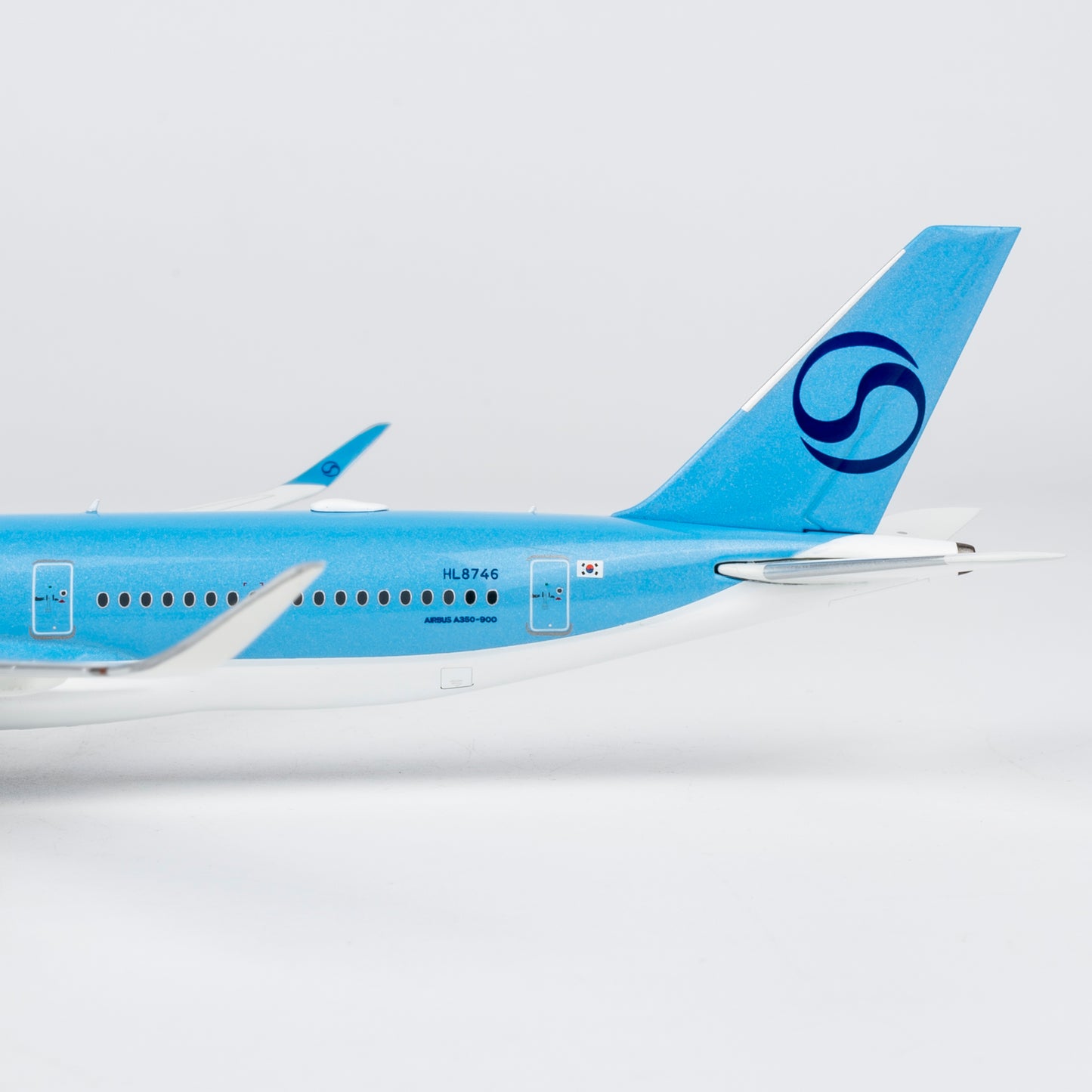 NG Models 1:400 Korean Air Airbus A350-900 HL8746 39132